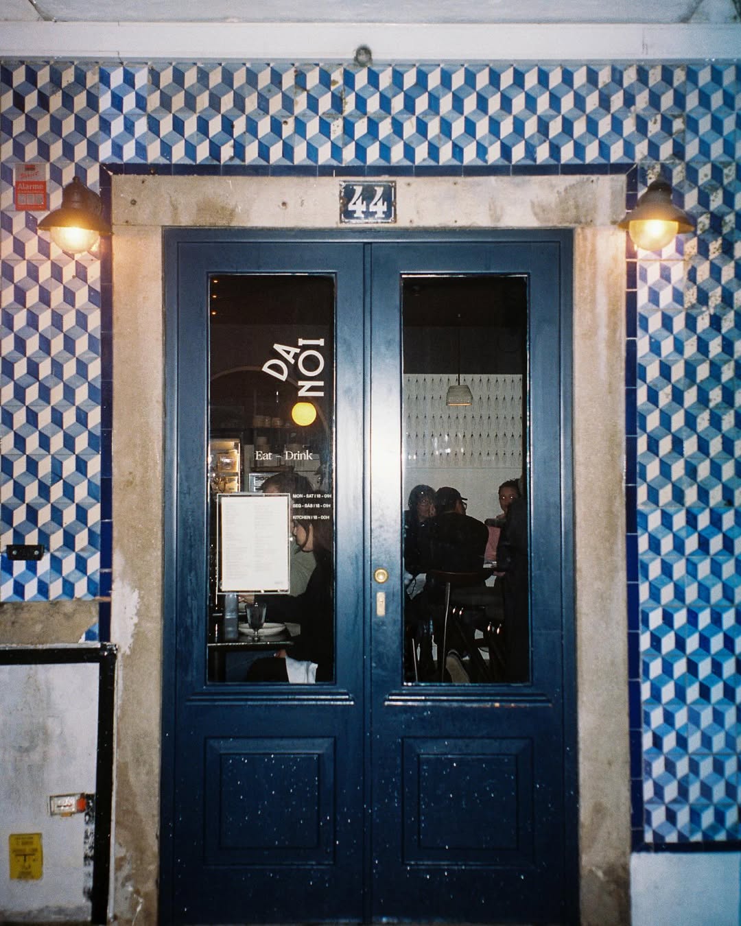 Da Noi restaurant interior Lisbon — Volet